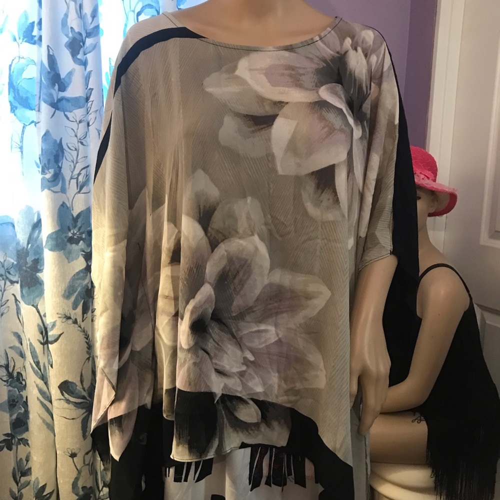 Chico’s Black/Gray Blouse